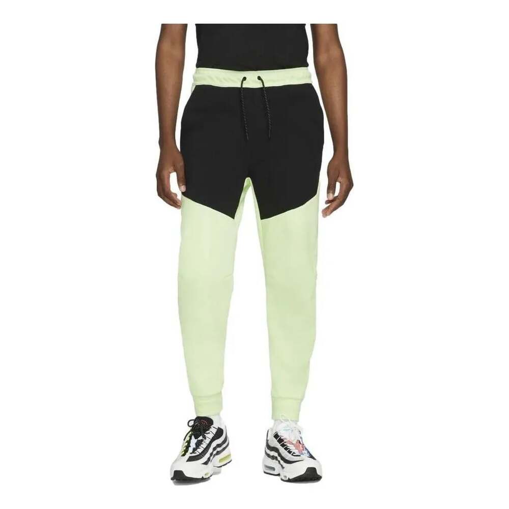 Nike Sportswear Tech Fleece Men's Jogger Pants in Lime Ice/Black